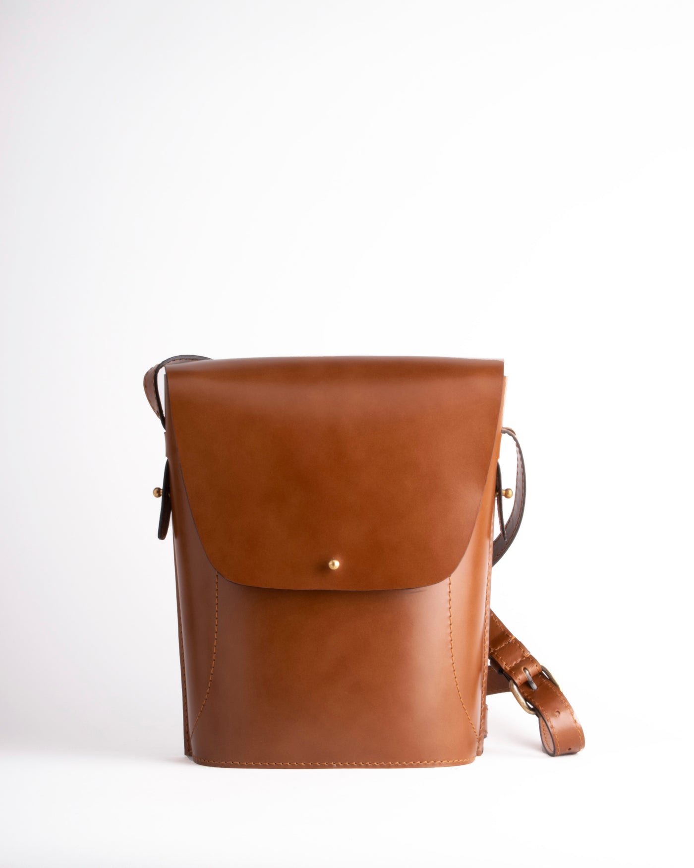 Everly Bucket Sling