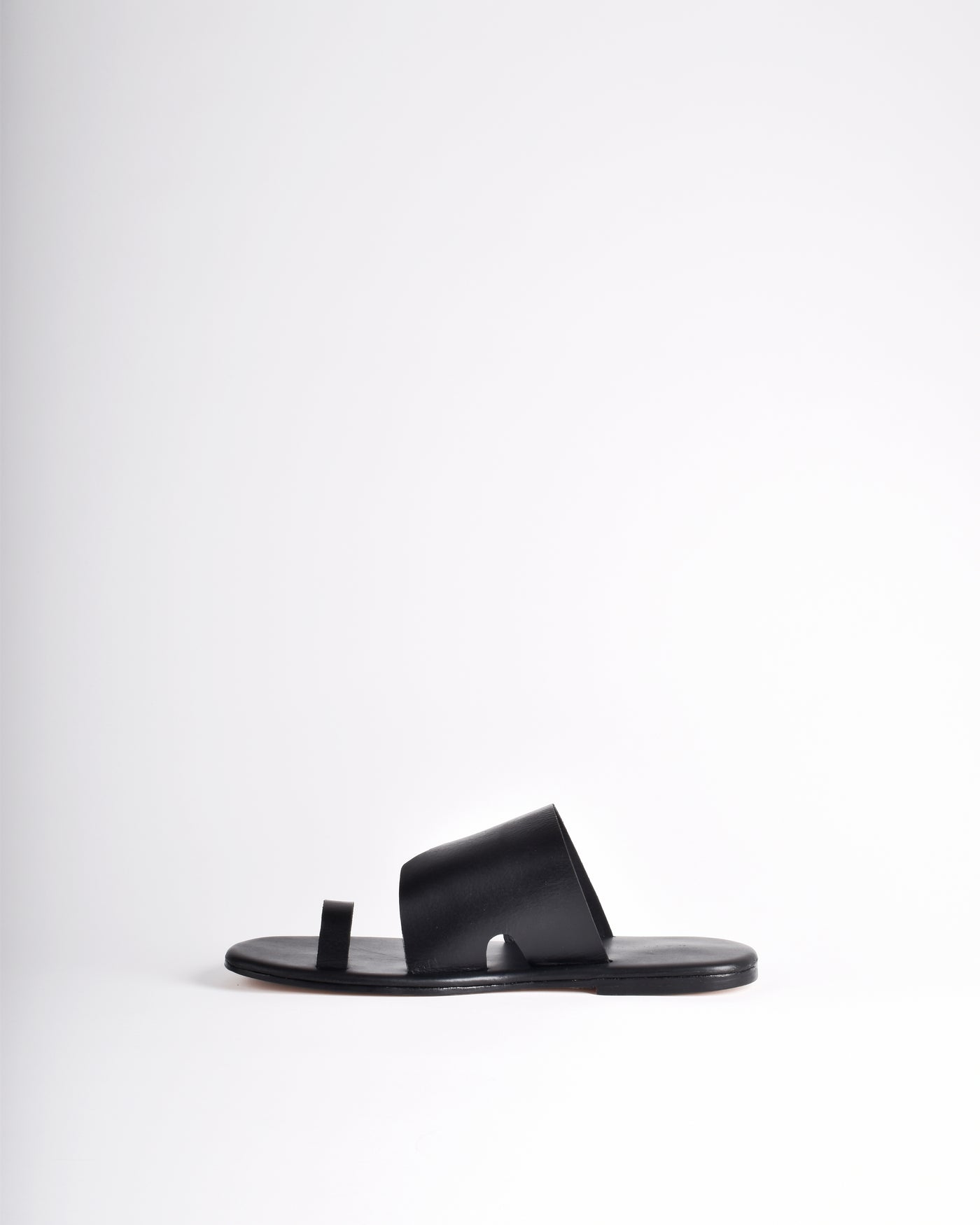 Monochrome Open Toe Men's Chappals